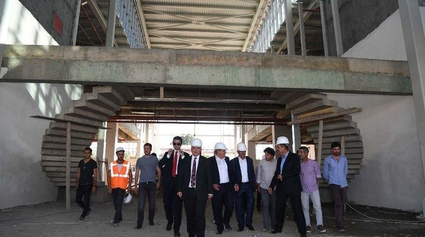 Başkan Asya, Protokol &Uuml;yelerine Şehirlerarası Otob&uuml;s Terminali İnşaatını Gezdirdi