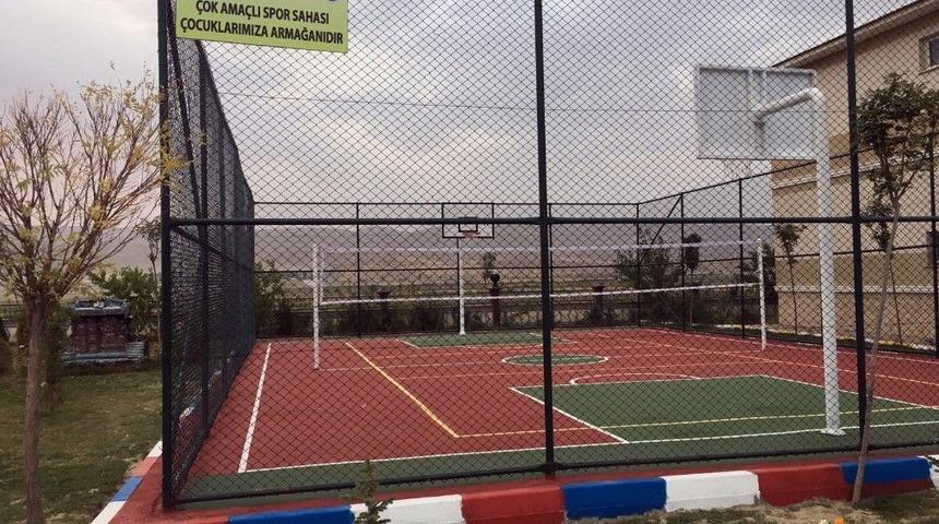 G&uuml;rpınar&rsquo;da Okullara &Ccedil;ok Ama&ccedil;lı Spor Sahaları