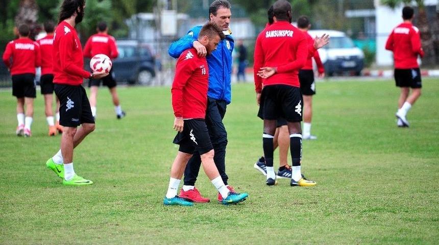 Alpay &Ouml;zalan&rsquo;ın İstifası Yılan Hikayesine D&ouml;nd&uuml;