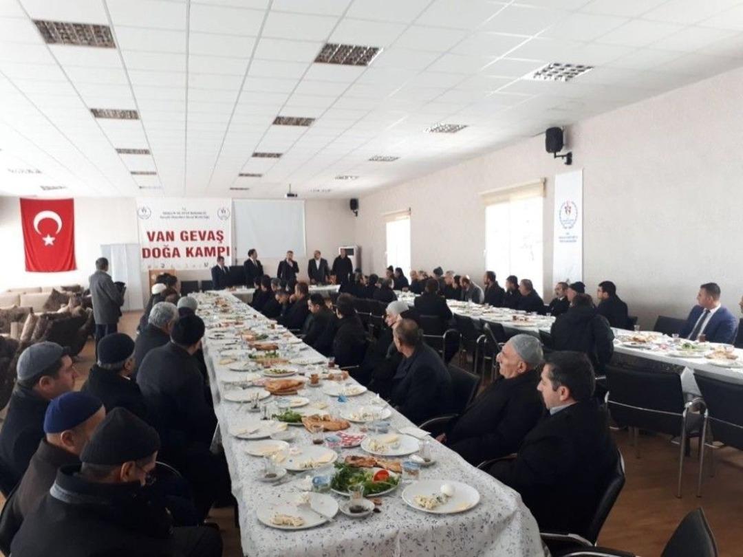 Başkan Hakan Diyanet Camiasıyla Bir Araya Geldi