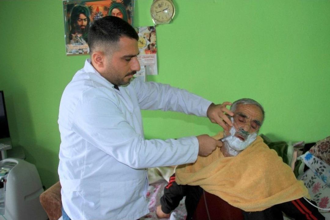 Gen&ccedil; Adımlar Derneğinden, Yaşlı Ve Engellilere Evde Kuaf&ouml;r Hizmeti