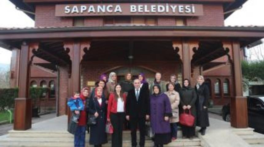 Ak Parti Sapanca Kadın Kollarından Başkan Yılmazer&rsquo;e Ziyaret