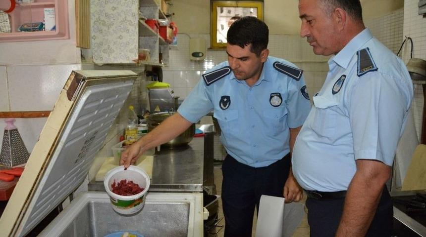 Kartepe Zabıtası Lokantaları Denetledi