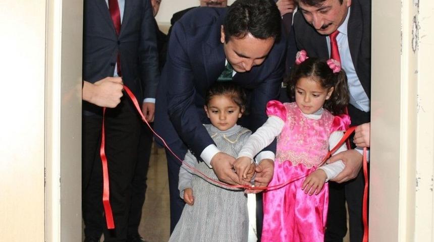 Kaymakam Dundar&rsquo;dan &lsquo;resim Odası&rsquo; A&ccedil;ılışı