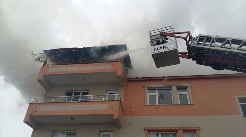 Bing&ouml;l&rsquo;de &Ccedil;atı Yangını