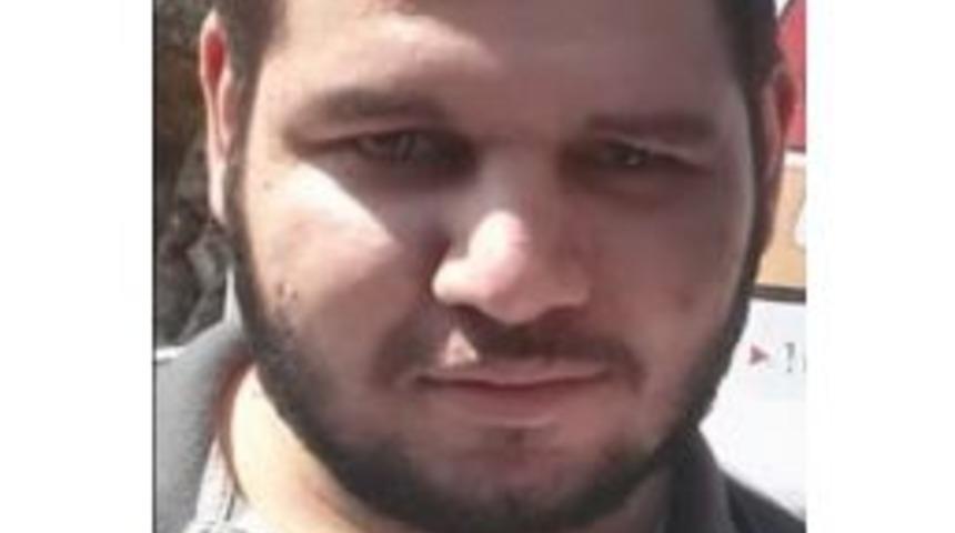 Aniden Yere Yığılan Gen&ccedil; &Ouml;ld&uuml;