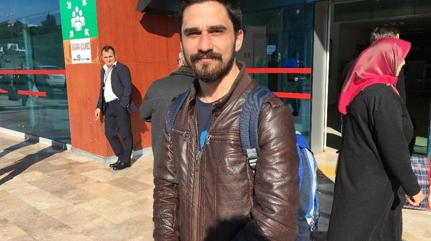 Pistten &Ccedil;ıkan U&ccedil;aktaki Yolculara Ait Valizler Sahiplerine Teslim Edilmeye Başlandı