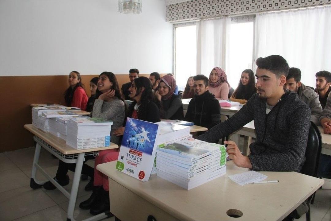Başkale Belediyesinden &Ouml;ğrencilere &Uuml;cretsiz Dershane Hizmeti