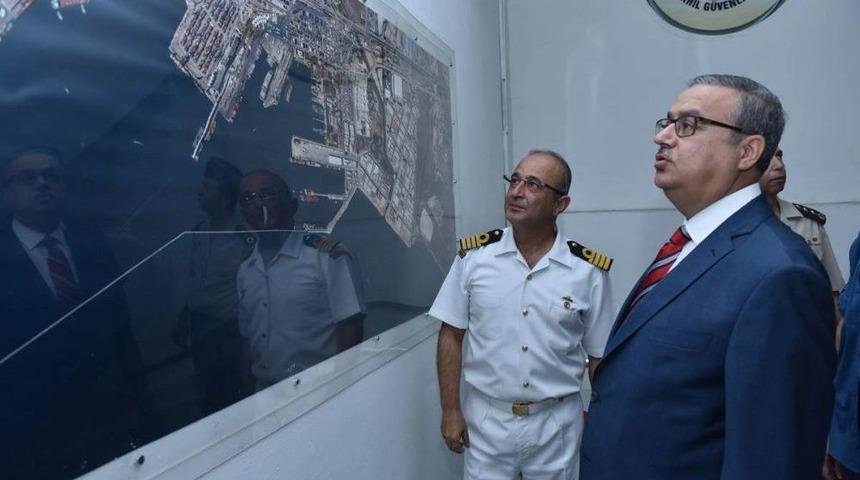 Vali Su’dan Sahil Güvenlik Akdeniz Bölge Komutanlığı’na Ziyaret