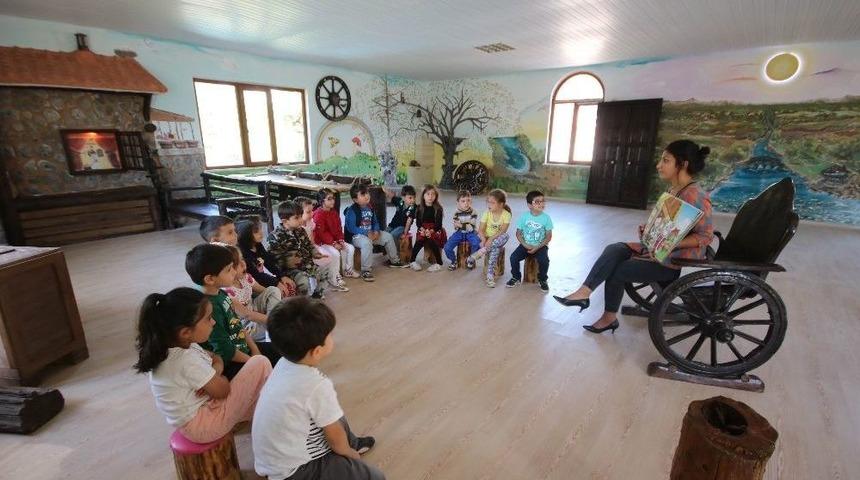 Beyşehir Belediyesi&rsquo;nden Minik &Ouml;ğrencilere &lsquo;masal Evi&rsquo;