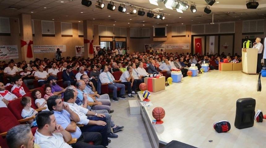 Yeni Sezon &Ouml;ncesi Spora Dev Destek