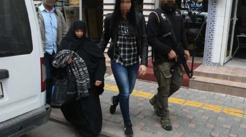 63 Yaşındaki Kadına Deaş'a Yardım G&ouml;zaltısı