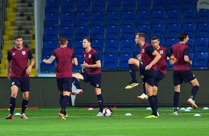 Burnley, Başakşehir Maçı Hazırlıklarını Tamamladı G5