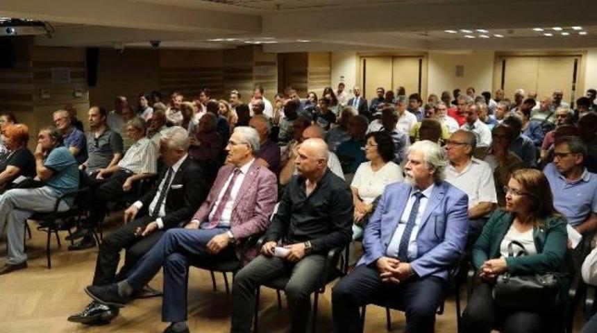 Umut Oran'dan Referandum Yorumu: Ktidarın Şu Anki &Ccedil;abaları Beyhude