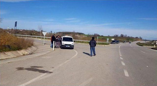 Sakarya’da Kamyon İle Otomobil Çarpıştı: 1 Ölü 2 Yaralı