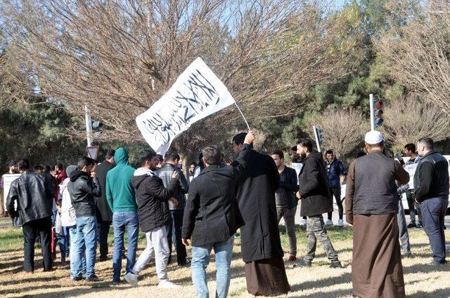 Suriyeliler Sınırda Ypg’yi Protesto Etti