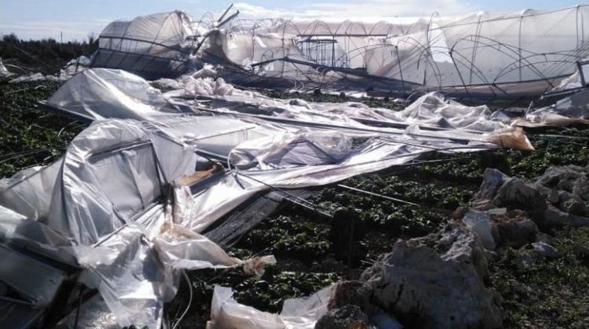 Erdemli&rsquo;de Hortum Seraları Vurdu