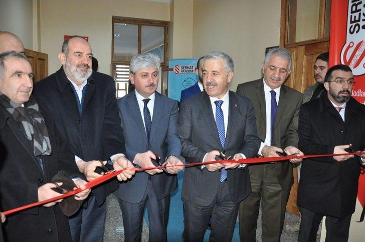 Bakan Arslan, Serhat Kodlama Ve Robotik Akademisi’nin Açılışını Yaptı G1