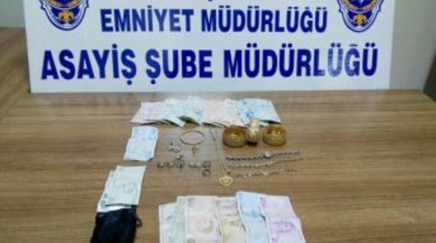 Su&ccedil;&uuml;st&uuml; Yakalanan Hırsızlar Tutuklandı