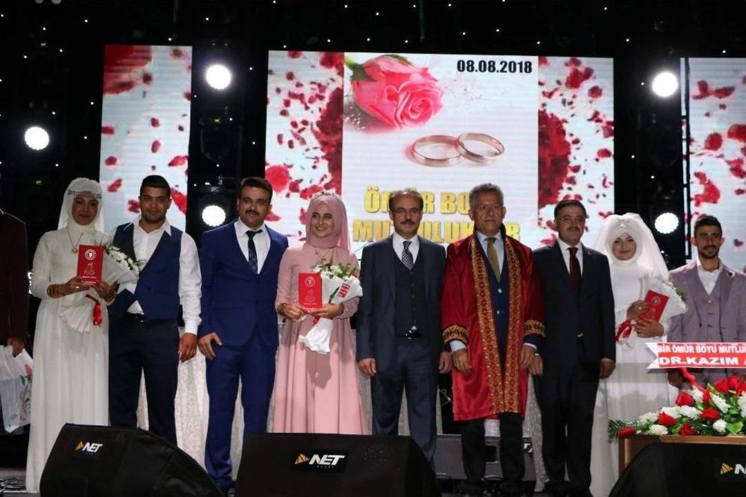 Yozgat&rsquo;ta 8 &Ccedil;ift, 08.08.2018 Tarihinde Toplu Nikah T&ouml;reniyle Evlendi