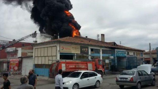 Çorum Sanayi Sitesi'nde Korkutan Yangın