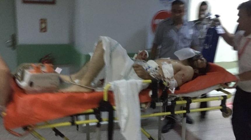 Dayısını 5 Yerinden Bıçakla Yaraladı