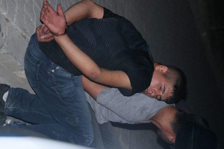 Dur İhtarına Uymayan Araç Lastikleri Patlatarak Durduruldu G3