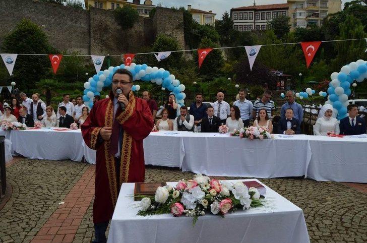 22 Çiftin Nikâhı Aynı Günde Kıyıldı G1