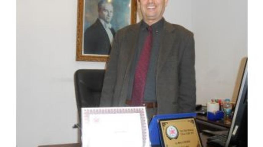 Mecit Uyanık&rsquo;a "t&uuml;rk K&uuml;lt&uuml;r&uuml;ne Hizmet &Ouml;d&uuml;l&uuml;"