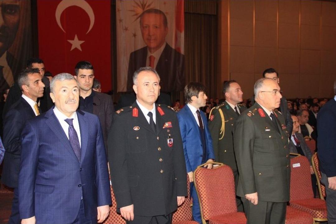 Bakan Kaya&rsquo;dan Şehit Aileleri Ve Gazilere &rsquo;devlet &Ouml;v&uuml;n&ccedil; Madalyası Ve Berat Tevcihi&rsquo;