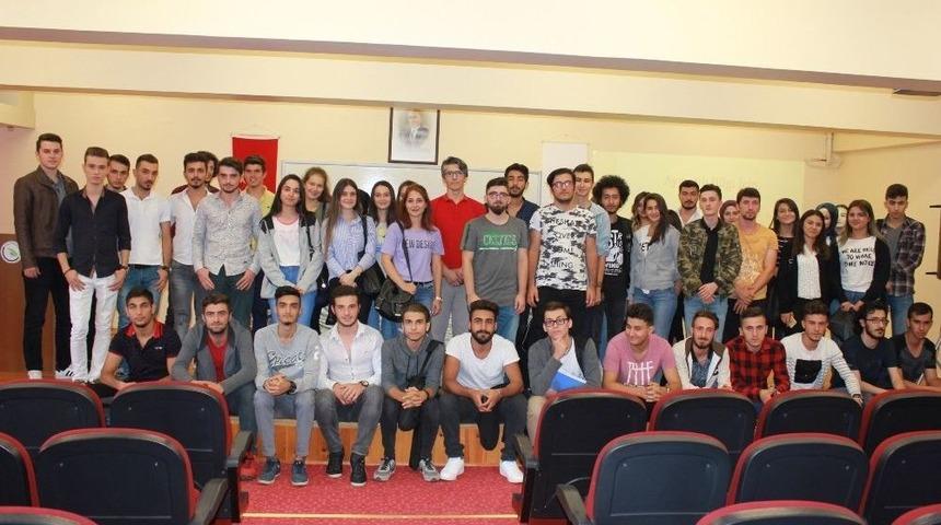Ak&ccedil;akoca&rsquo;da Oryantasyon Ve Tanışma Toplantıları D&uuml;zenlendi