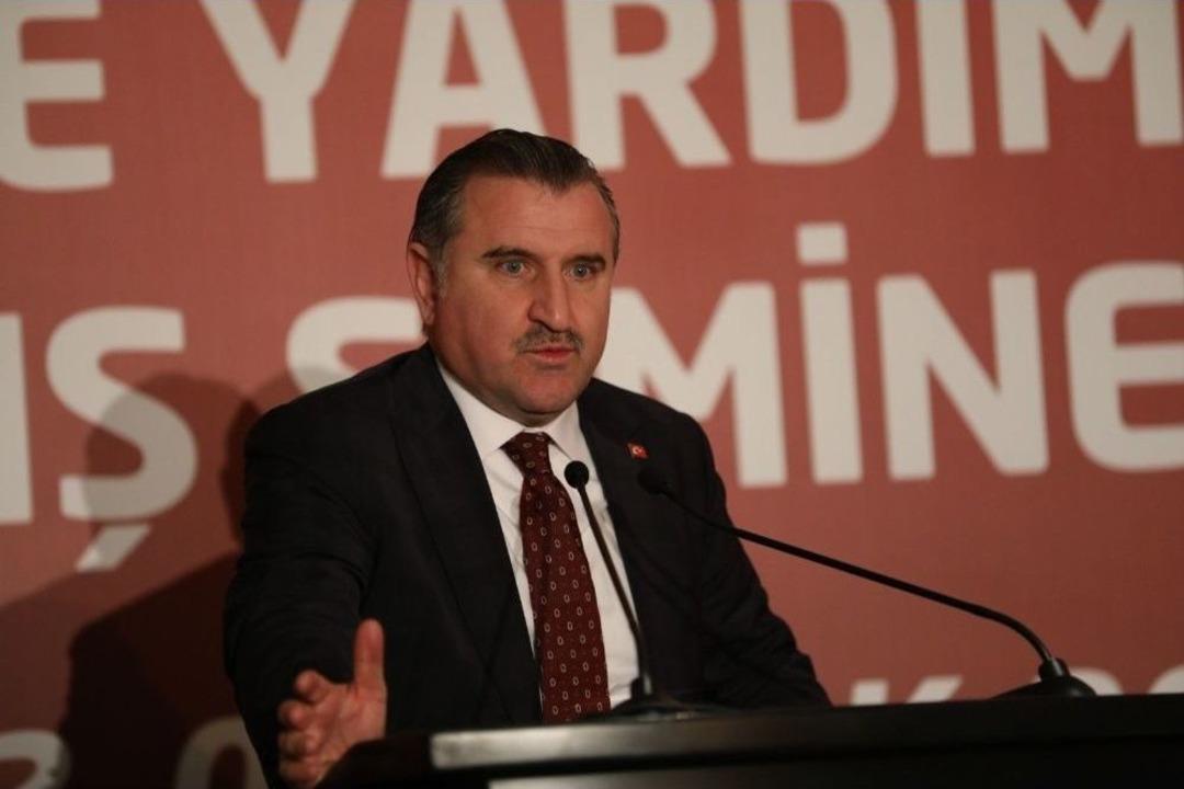 Hakemler Kokartlarını Teslim Aldı