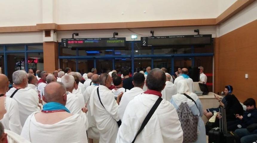 Trabzon&rsquo;dan Bu Yıl Kutsal Topraklara 860 Hacı Adayı Uğurlandı