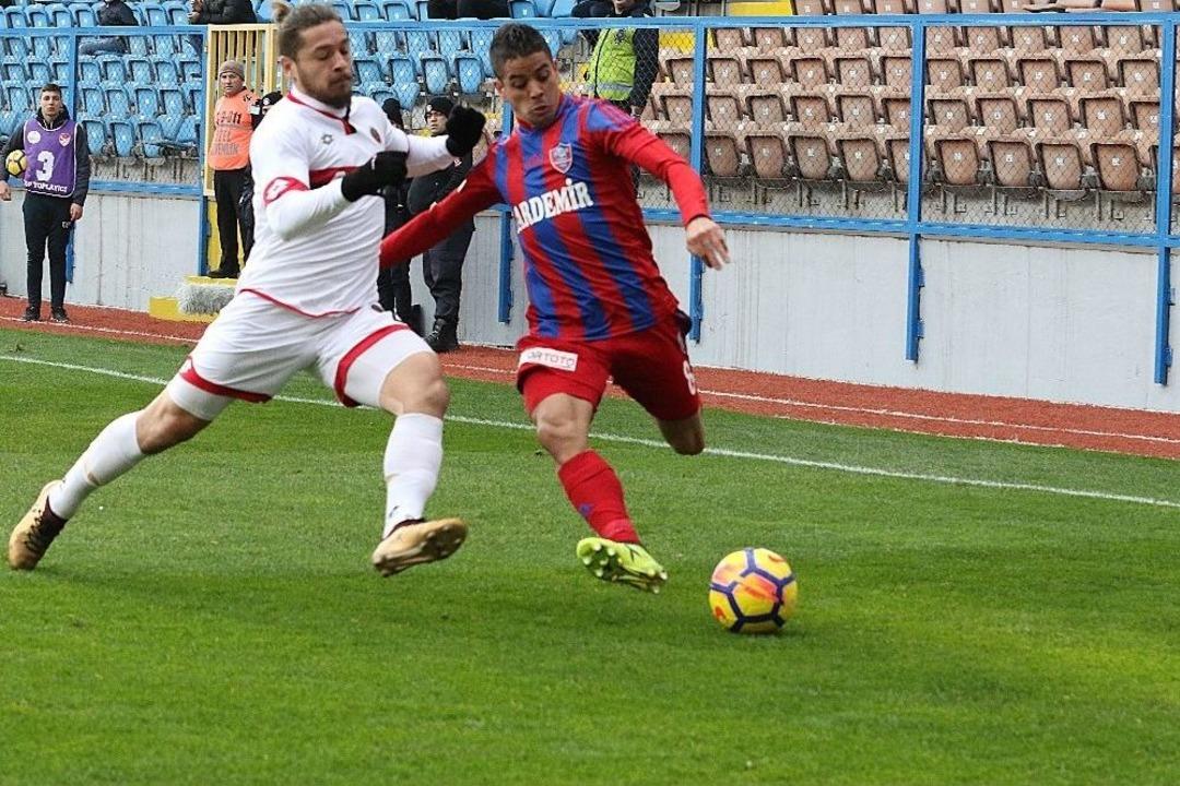 S&uuml;per Lig: Kardemir Karab&uuml;kspor: - Gen&ccedil;lerbirliği: 2 (ma&ccedil; Sonucu)