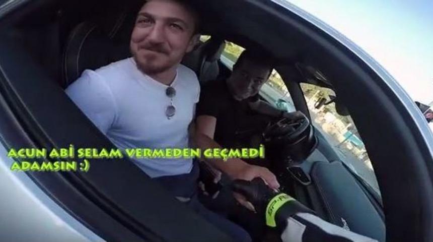 (&ouml;zel) Tek Tekerlek &Uuml;zerinde Giden Motosikletli, Acun Ilıcalı&rsquo;ya Yakalandı