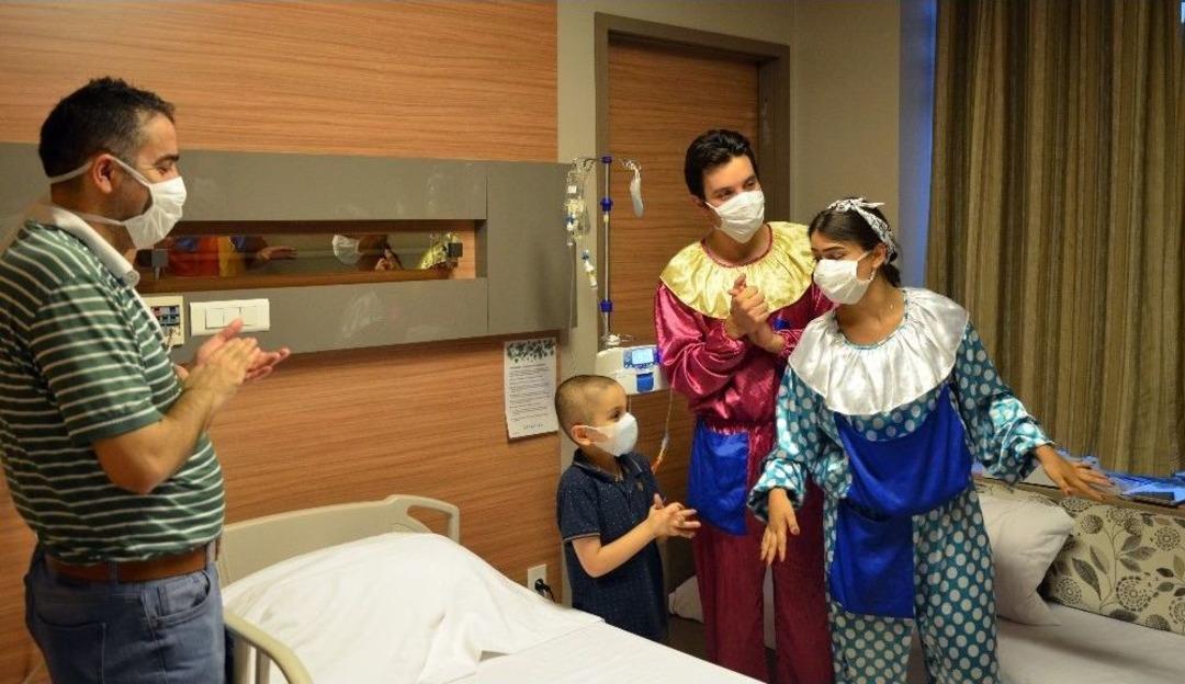 L&ouml;semili &Ccedil;ocuklar G&ouml;n&uuml;ll&uuml; Palya&ccedil;olarla G&ouml;n&uuml;llerince Eğlendi