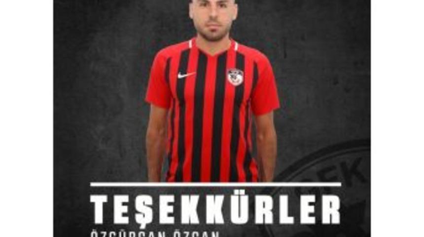 Gazişehir Gaziantep&rsquo;te &Ouml;zg&uuml;rcan &Ouml;zcan&rsquo;la Yollar Ayrıldı