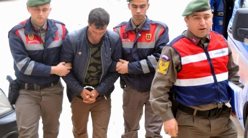 Amca Katili 17 Yıl Sonra Engelli Kardeşine Ait Sahte Kimlikle Yakalandı