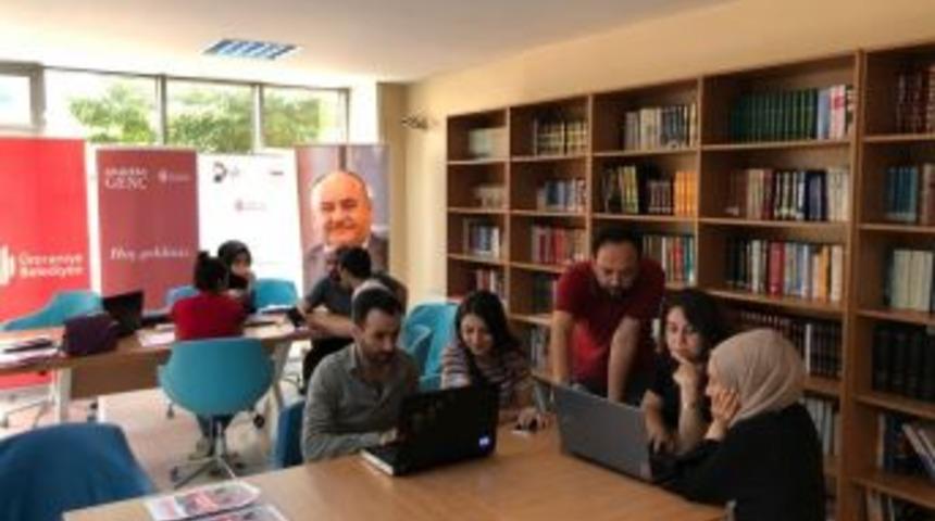 Gen&ccedil;ler Geleceklerine &Uuml;mraniye Belediyesi&rsquo;yle Y&ouml;n Veriyor