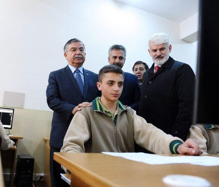 Bakan Yılmaz: "türkiye’de Mesleki Eğitim Oranını Yüzde 60’lara Çıkartacağız" G3