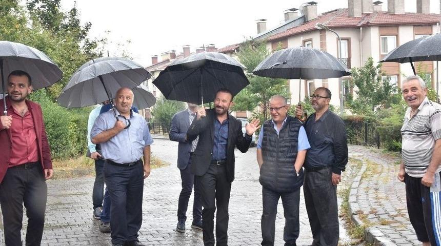 Başkan Doğan’dan Yağmur Altından Mahalle Gezisi