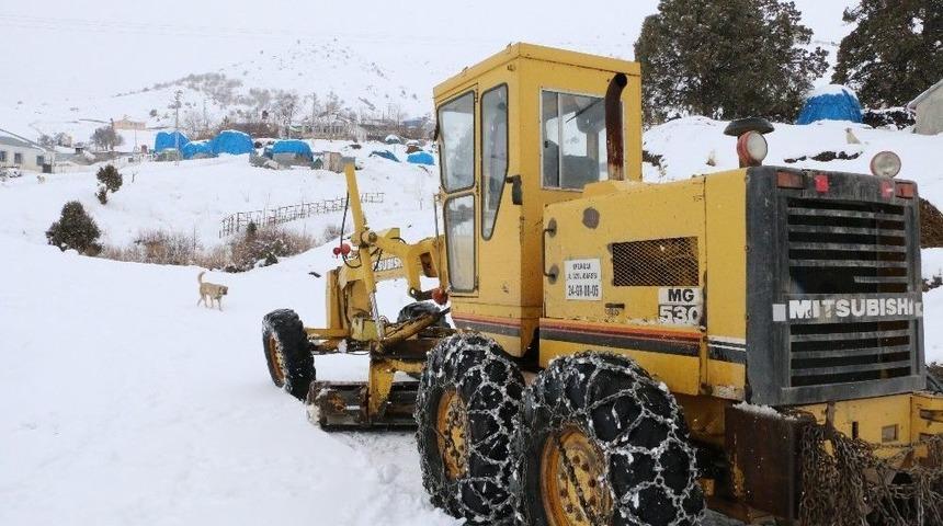 Erzincan’da 32 Köy Yolu Ulaşıma Kapandı