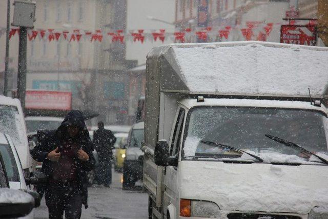 Bingöl’e Yılın İlk Karı Yağdı