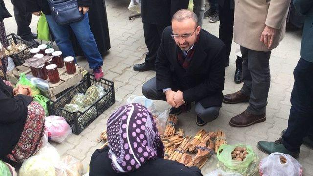 Turan, Pazarda Vatandaşlarla Biraraya Geldi