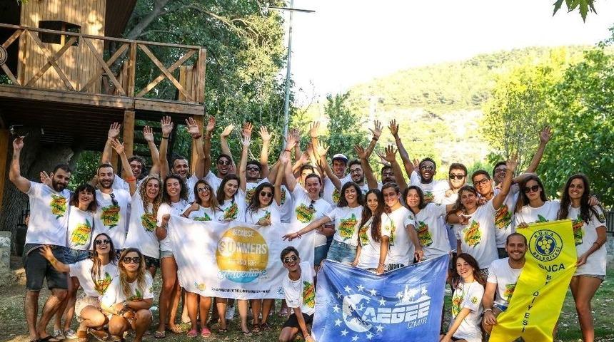 D&uuml;nya Gen&ccedil;liği Buca&rsquo;da Buluştu