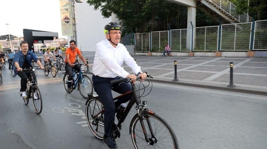 100 G&uuml;nde Benzinden 70 Litre Tasarruf Etti