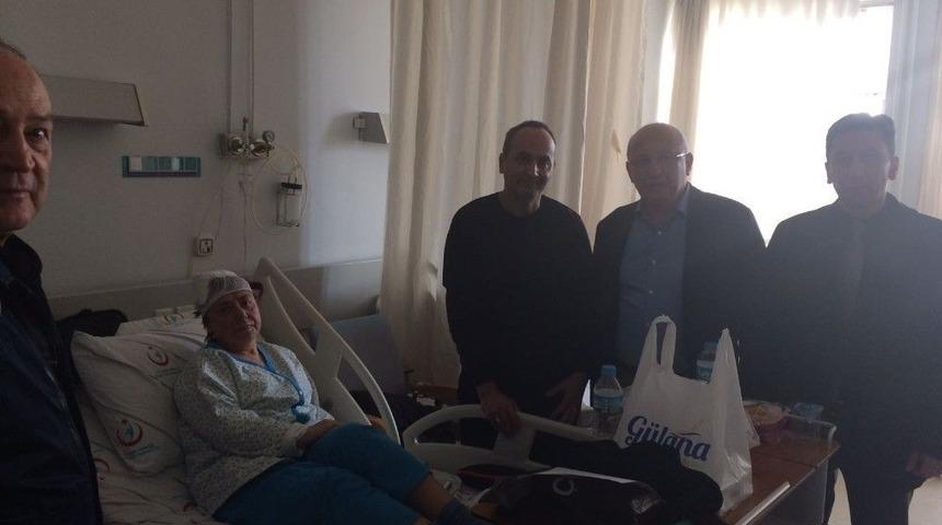 &Ccedil;akır&ouml;zer Ve Ata&ccedil; Tur Otob&uuml;s&uuml; Kazasında Yaralananları Ziyaret Etti