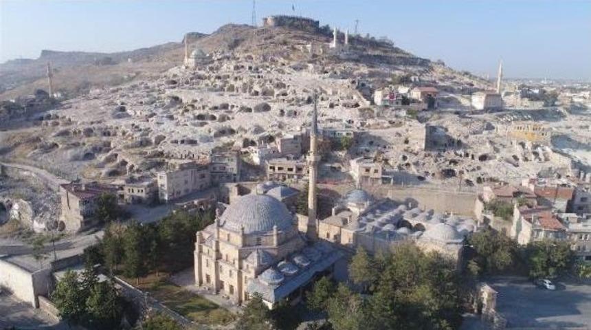 Nevşehir Kalesi&rsquo;Nde Arkeolojik Kazı &Ccedil;alışmalarına Başlandı