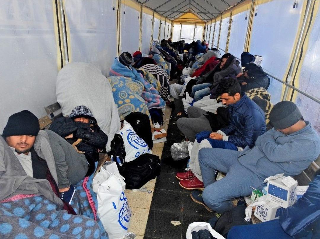 57 Ka&ccedil;ak G&ouml;&ccedil;men Yakalandı