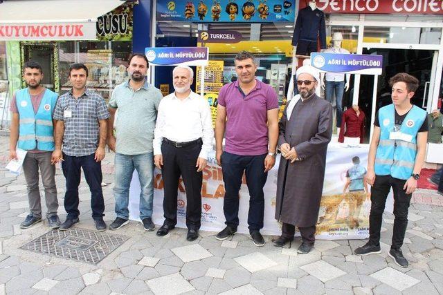 Ağrı’da Kurban Bağış Kampanyası Standı Kuruldu